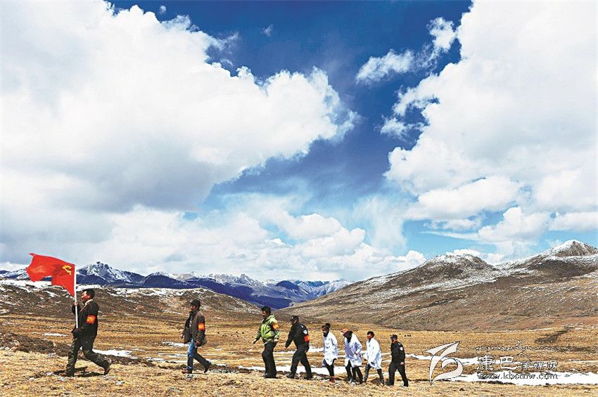 蟲(chóng)草季，巡行高原的黨員服務(wù)隊(duì)