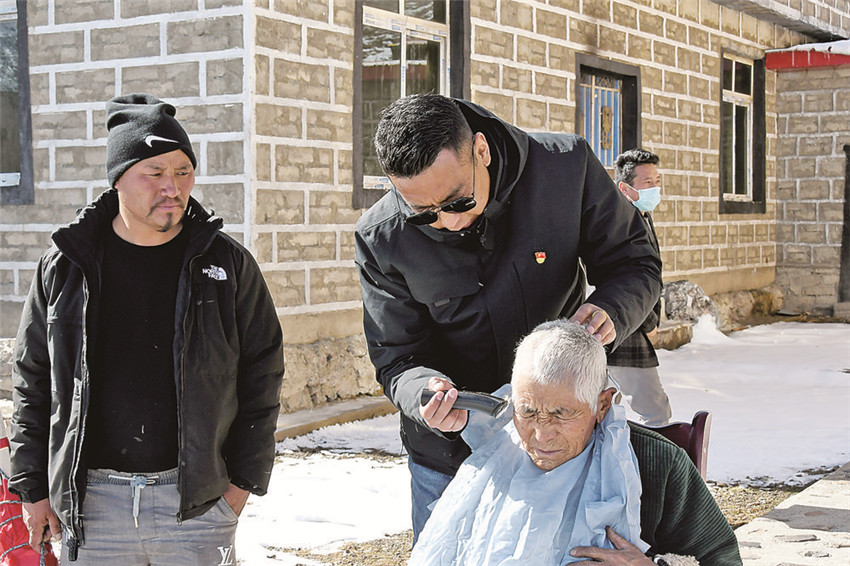 黨員給覺塔.jpg 黨員給覺塔.jpg