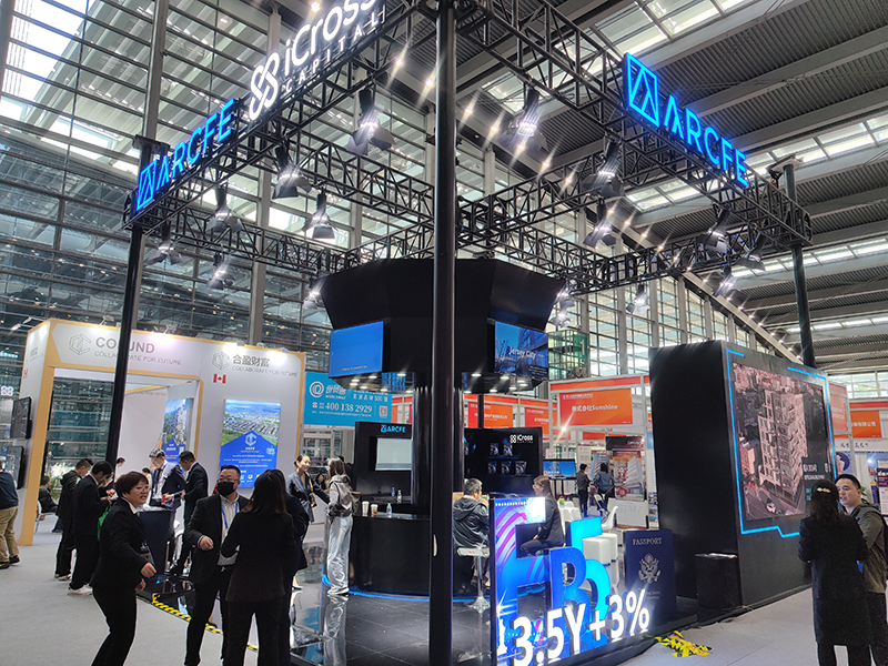 2023年12月16日，第十七屆深圳國際金融博覽會在深圳會展中心開幕，近300家金融機(jī)構(gòu)和企業(yè)攜手多款金融產(chǎn)品集中亮相。